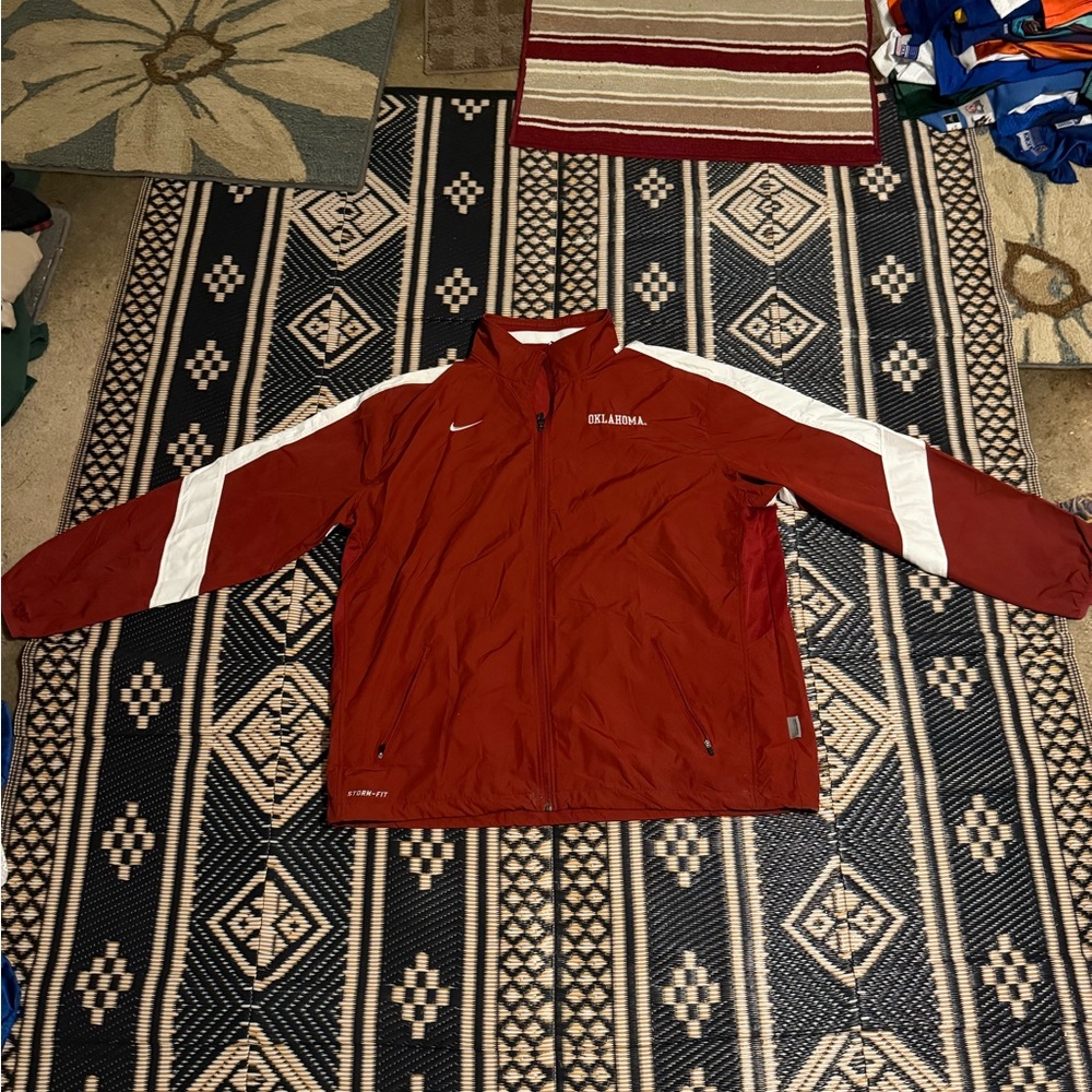 Oklahoma sooners team jacket, lightweight weather resistant embroidered XL